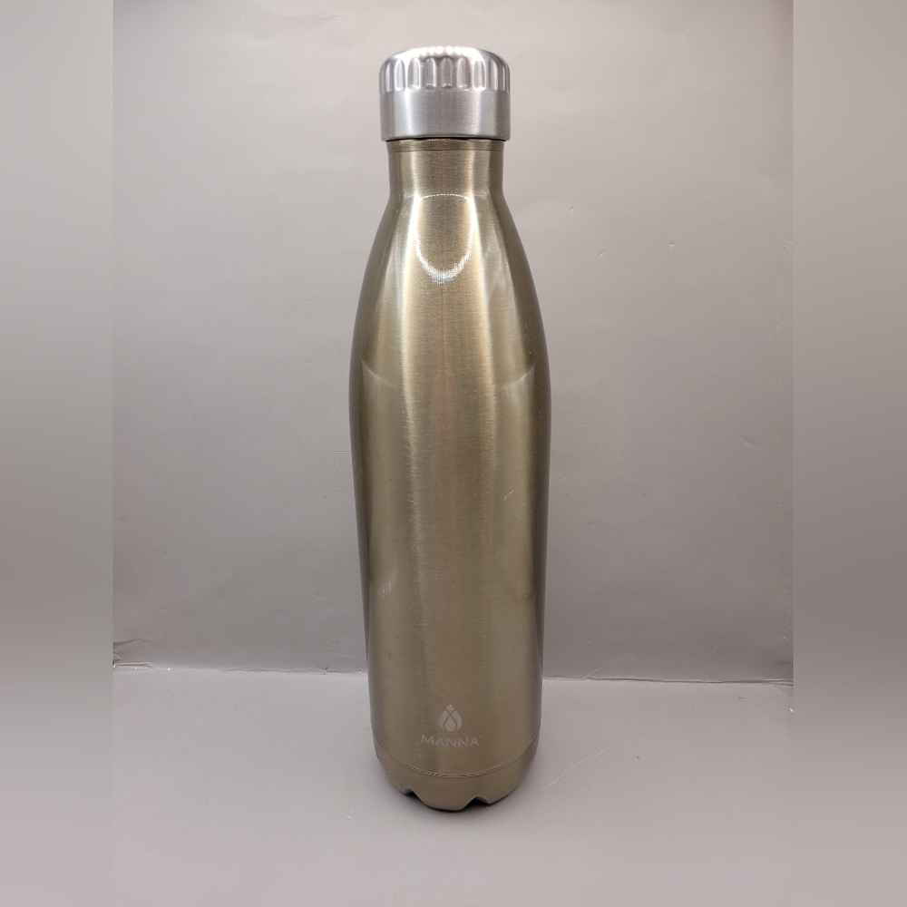Manna Vogue 17 oz Stainless Steel Double Wall Water Bottle in Metallic Vogue